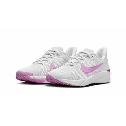 NIKE STAR RUNNER