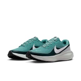 NIKE REVOLUTIOM 8