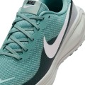 NIKE REVOLUTIOM 8