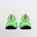 NIKE VOMERO 111